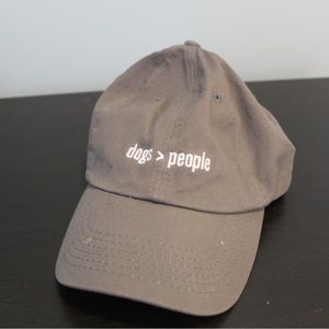 Dogs > people hat from The Dogist